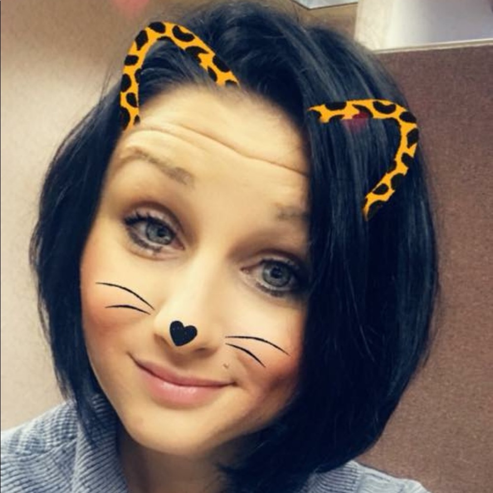 Meet your Posher, Melissa